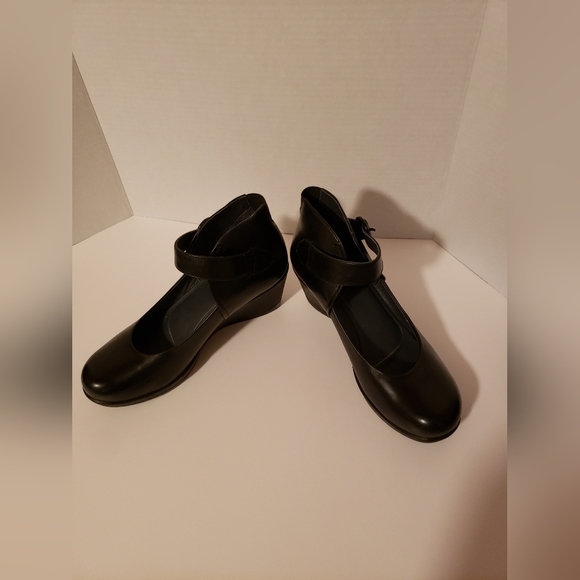 Dansko Mary Jane Clogs - Picture 9 of 14